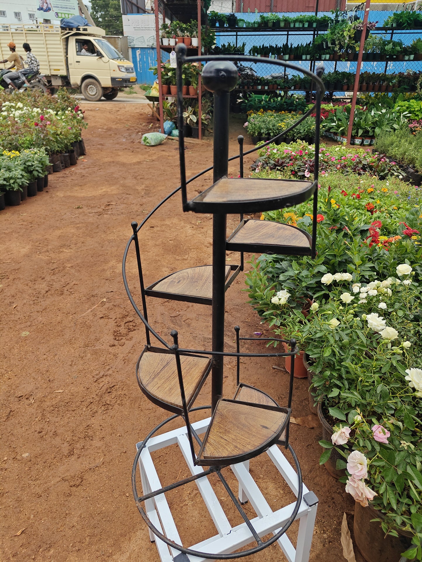 Spiral Ladder stand