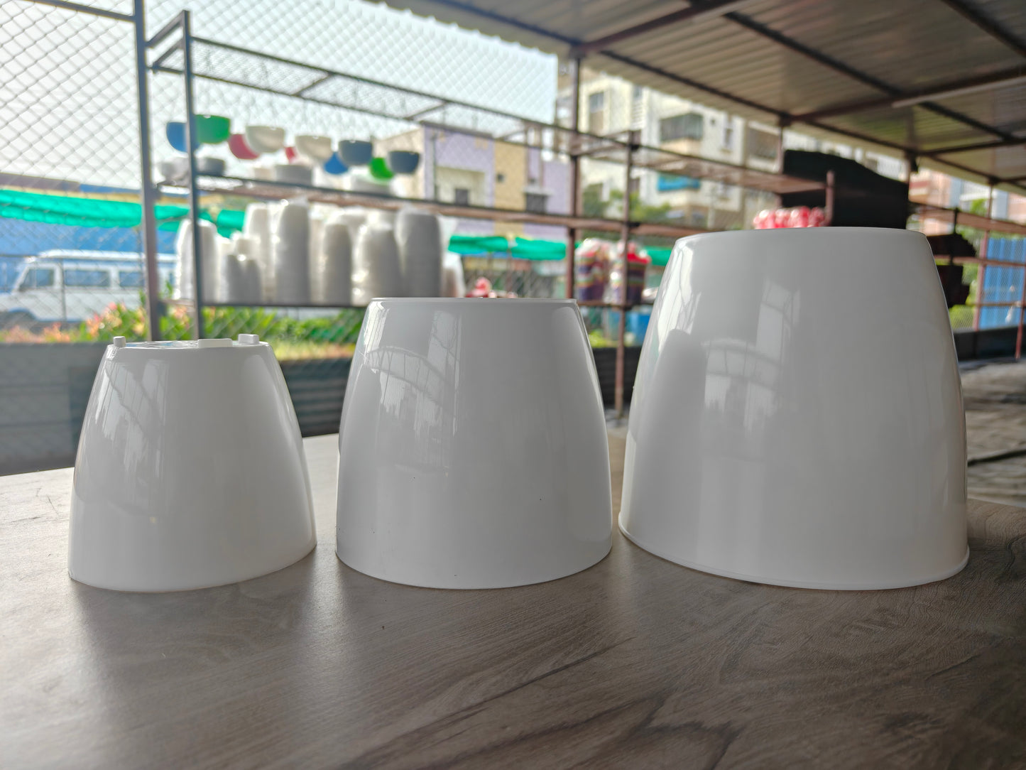 Colour pots
