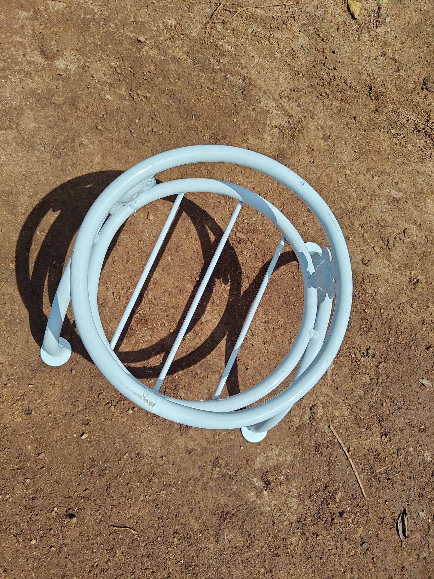 Round Stand Single
