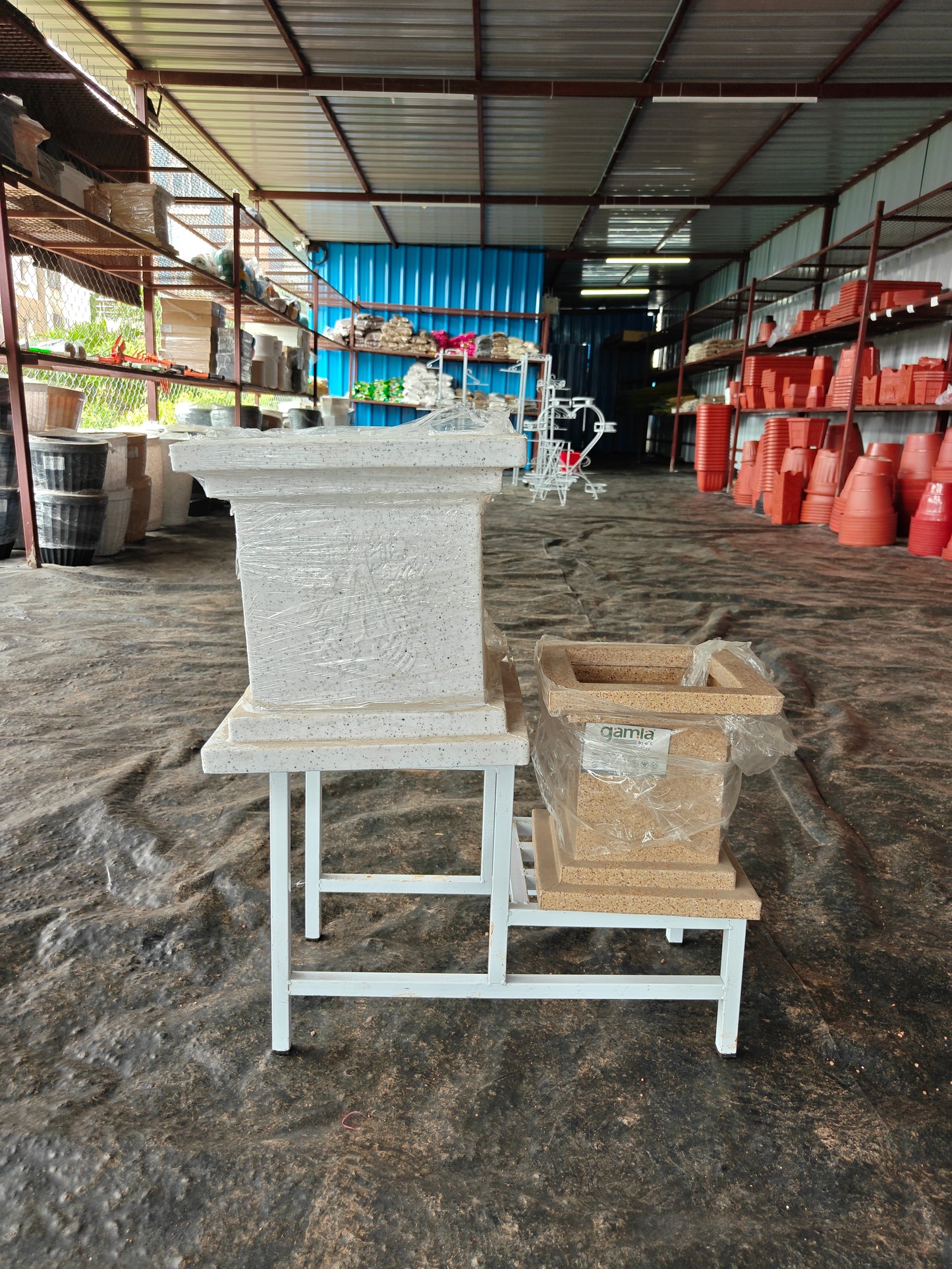 Roto Tulasi Pot