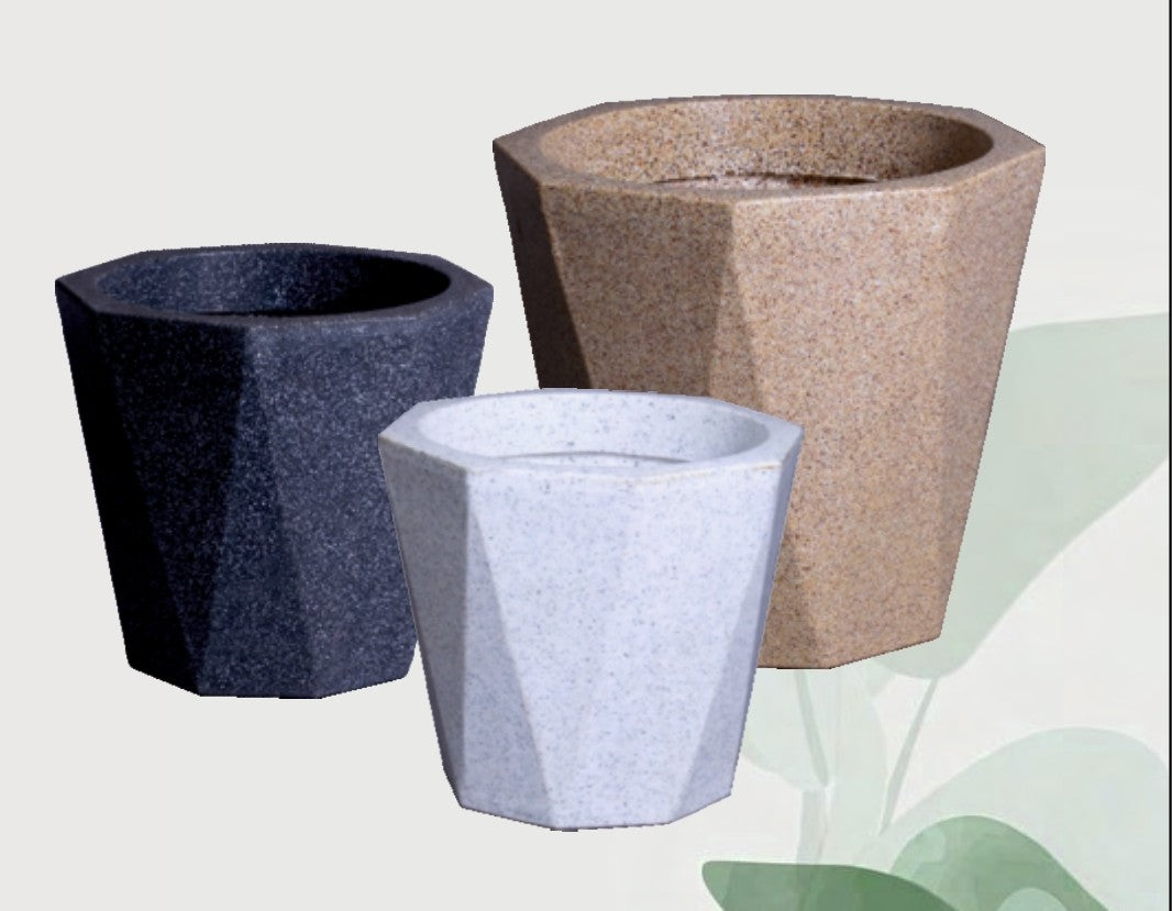 Diamond Planter Roto Moulding Suitable for Home, Gardens, Hotels and Resorts