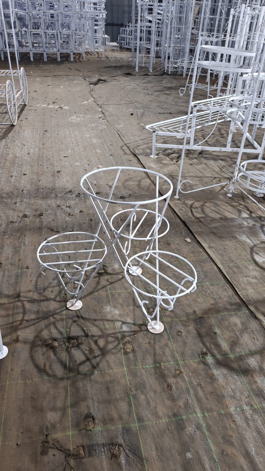 Mataka 4 pot Stand